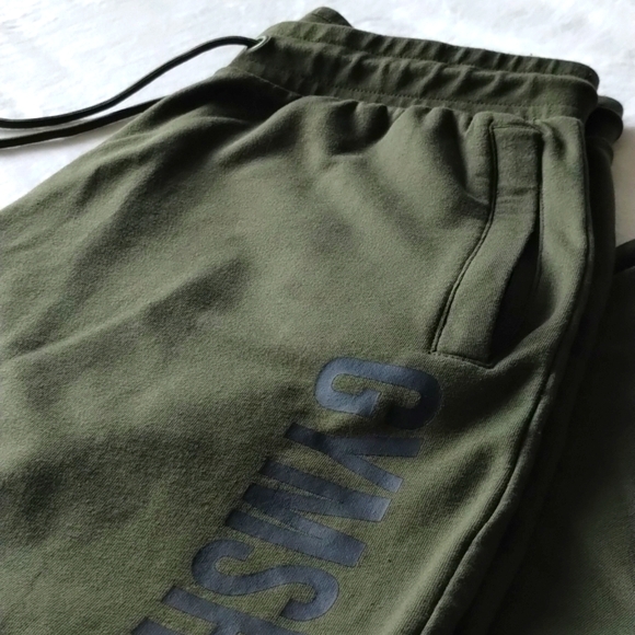 Gymshark Tapered Joggers - Picture 8 of 9